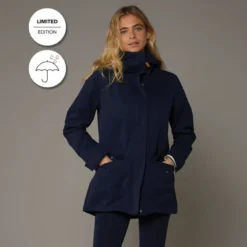Toggi Shelter Waterproof Coat Navy 5 Toggi Shelter Waterproof Coat Navy -Fournitures Équestres Boutique Image stickers SS2222 768x768 1