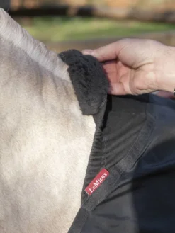 LeMieux Anti Rub Bib Black -Fournitures Équestres Boutique b5