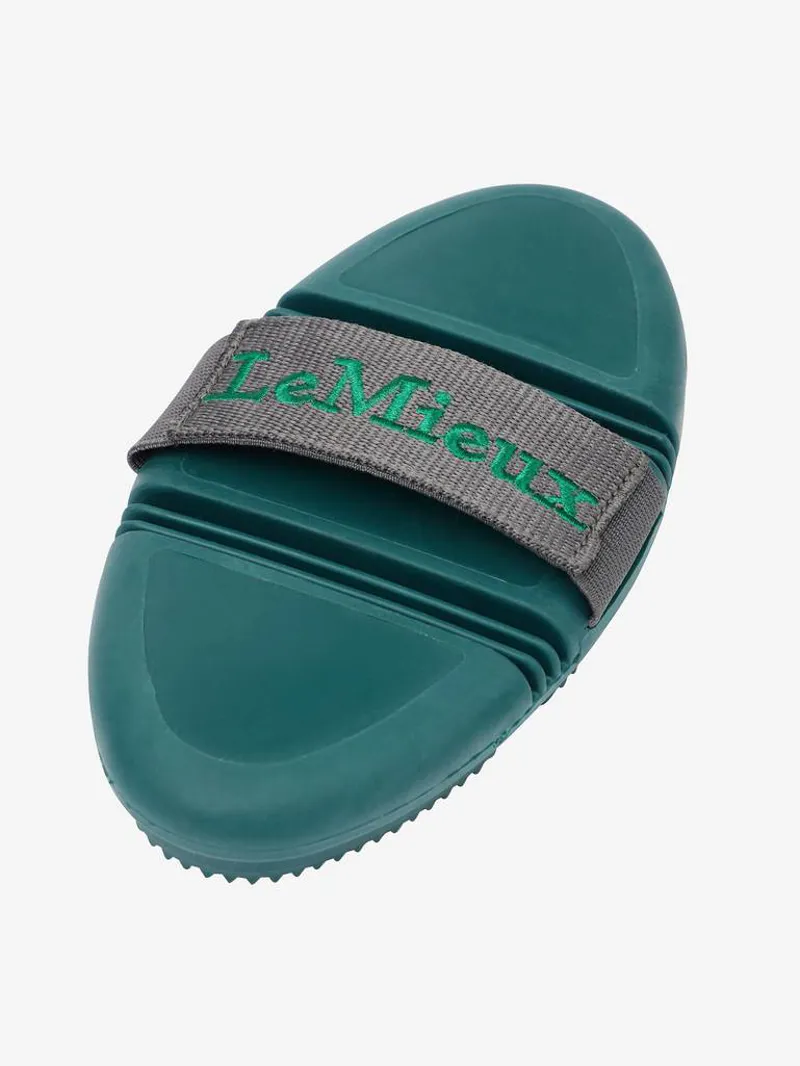 LeMieux Flexi Curry Comb Spruce 2 LeMieux Flexi Curry Comb Spruce – Image 2