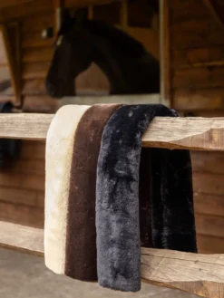 LeMieux Simuwool Breastgirth Cover Natural