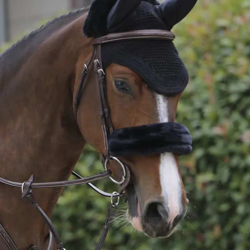 Kentucky Horsewear Kentucky Sheepskin Noseband Cover Black 2 Kentucky Horsewear Kentucky Sheepskin Noseband Cover Black – Image 2