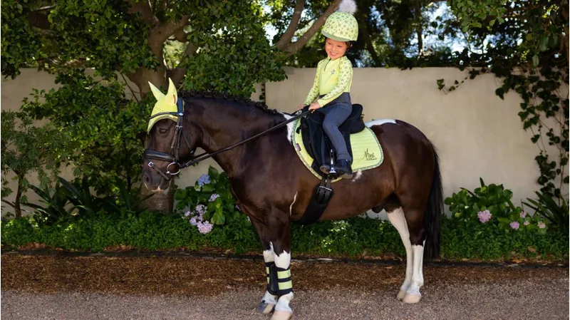 LeMieux Mini Brushing Boots Kiwi 2 LeMieux Mini Brushing Boots Kiwi – Image 2