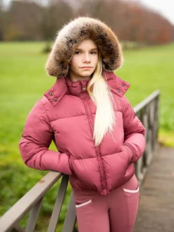 LeMieux Young Rider Gia Puffer Jacket Orchid 7 LeMieux Young Rider Gia Puffer Jacket Orchid -Fournitures Équestres Boutique q3