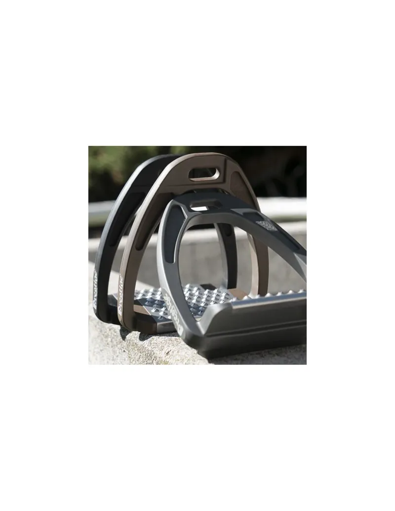 Prestige Stephi Light Stirrup Black 1 Prestige Stephi Light Stirrup Black